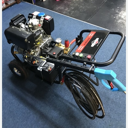 KOKENT HIGH PRESSURE CLEANER C/W FIELO DIESEL ENGINE